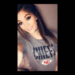 Meet your Posher, Ellie